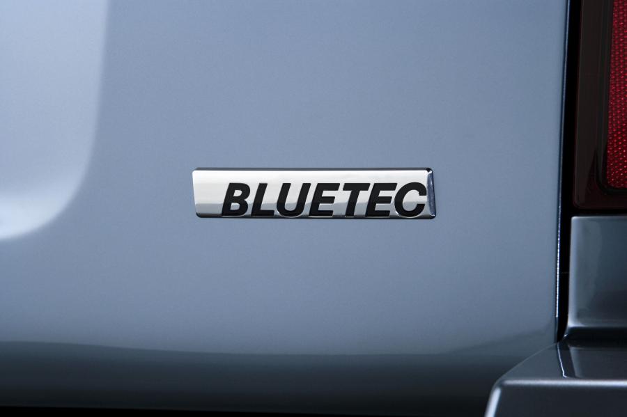  Jeep Grand Cherokee BlueTec Concept 2006 года  (фото 4 из 16)